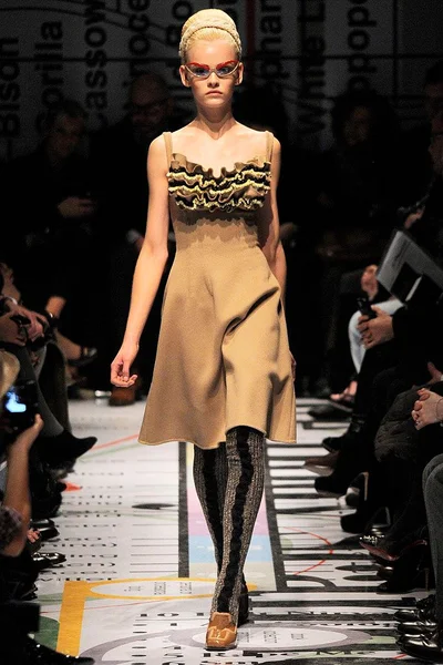 Look 12